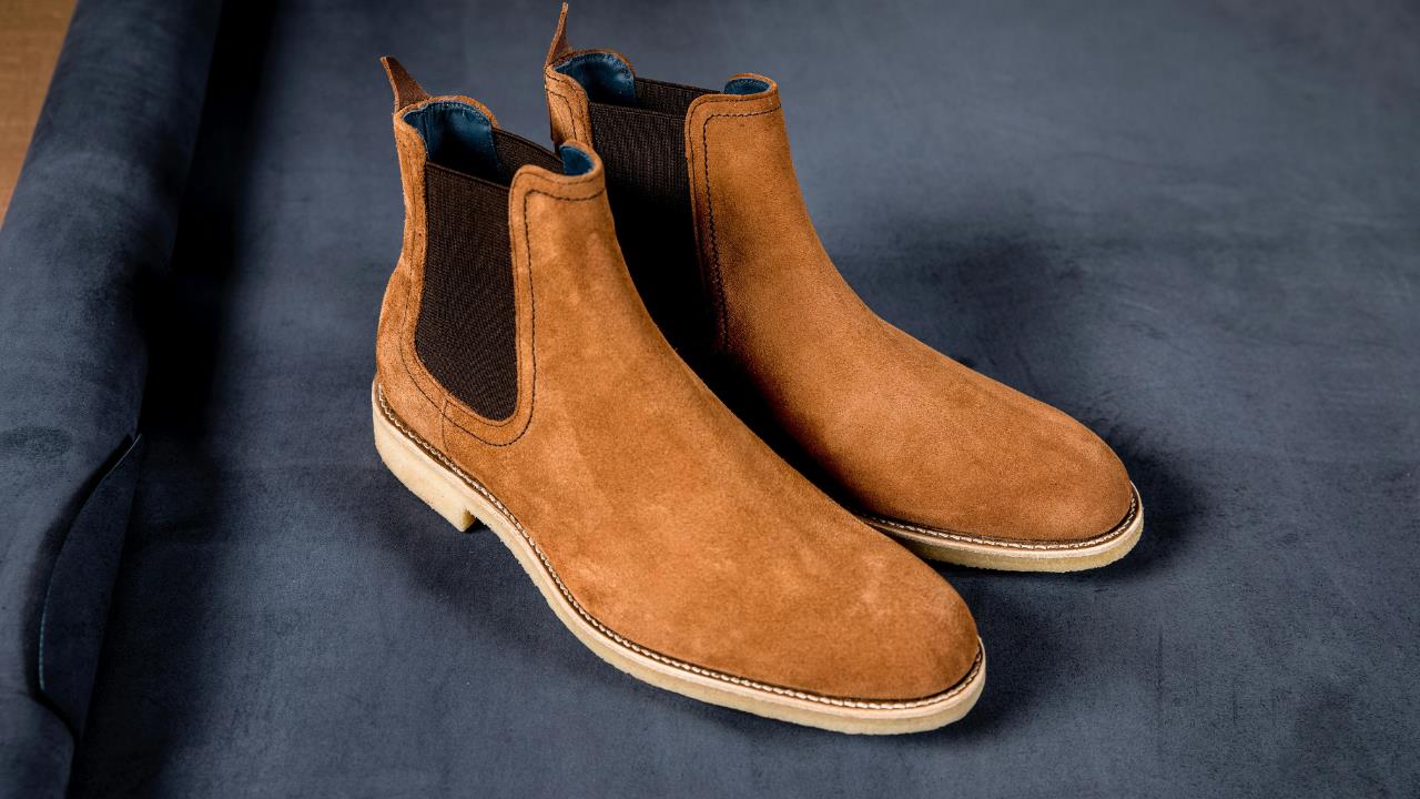 El truco de las abuelas que jamás falla para limpiar zapatos de gamuza